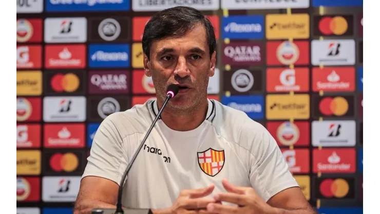 Fabián Bustos, entrenador de Barcelona hasta el 2022.