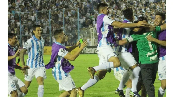 Qué canal transmite Independiente Medellín vs. Atlético Tucumán por la Copa Libertadores