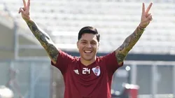 Enzo Pérez subió una foto bajo la lluvia con Montiel y la convirtió en meme