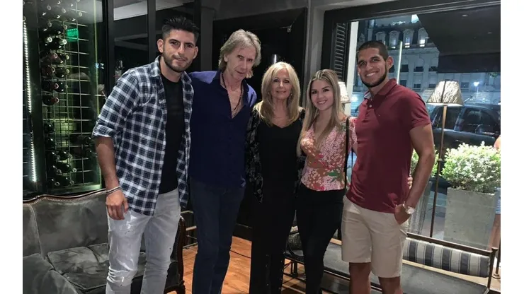 Gareca fue a Buenos Aires y conversó con Abram y Zambrano la semana pasada.