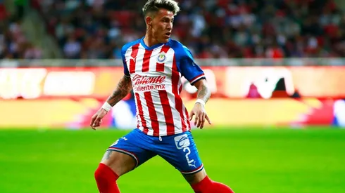 Calderón, en un festival de madrugada y ausente en la práctica de Chivas