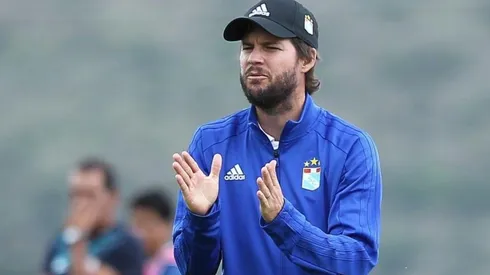 Barreto llegó a Cristal como predecesor de Vivas.