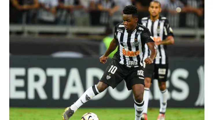 Cazares durante un partido de Atlético Mineiro.