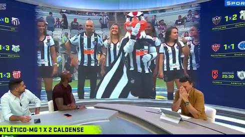 Video: desagradable gesto de la mascota de Atlético Mineiro en la presentación del equipo femenino