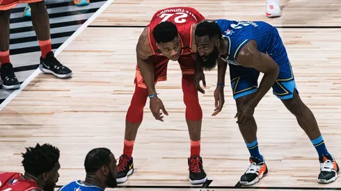 No para: Giannis Antetokounmpo volvió buscarle pelea a James Harden