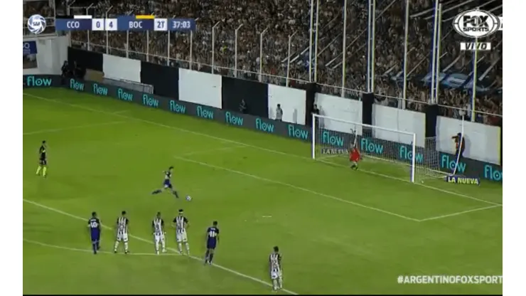 Soldano le pidió el penal a Tévez, él lo dejó y también lo falló