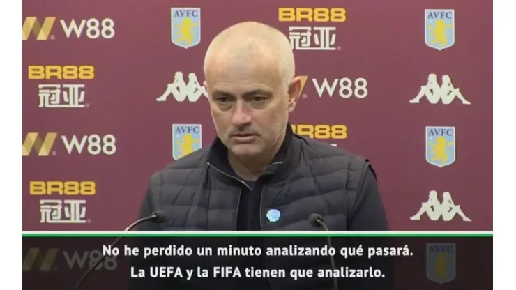 José Mourinho en conferencia de prensa.