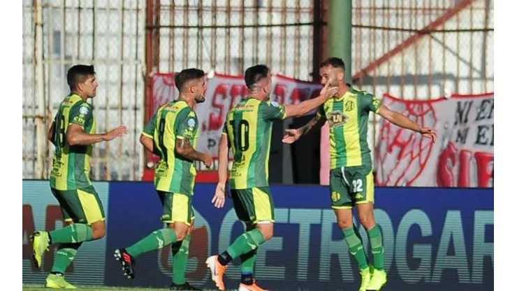 El festejo de los jugadores de Aldosivi.