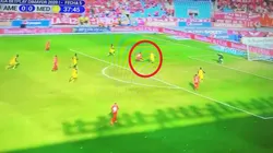 La tremenda pifia de Adrián Ramos: casi manda el balón por fuera del estadio