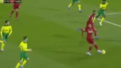 Firmino metió un pase de esos que no te salen ni en el FIFA