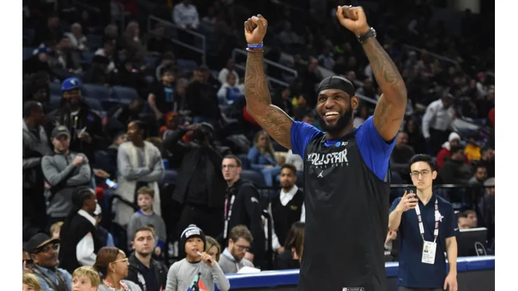 Revelado: el primer aro de LeBron James