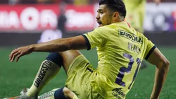 Henry Martin sale del equipo titular