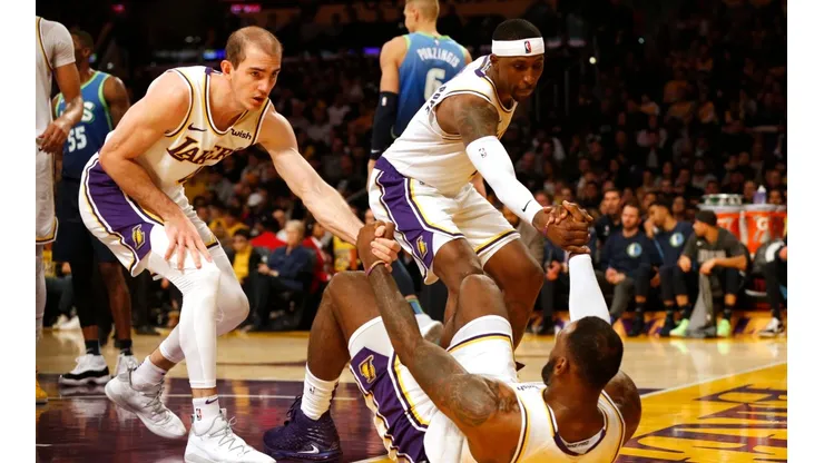 Dallas Mavericks v Los Angeles Lakers