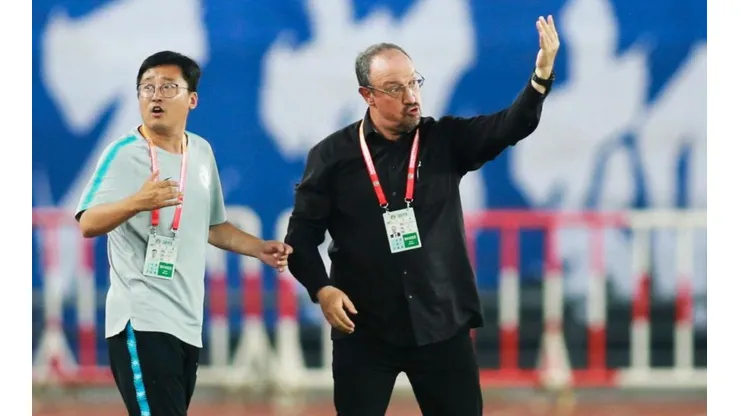 Rafa Benítez y el equipo chino que dirige están en cuarentena en un hotel