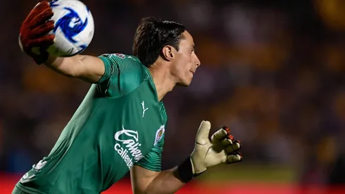 ¿Cómo hizo? La parada de Toño a puros reflejos