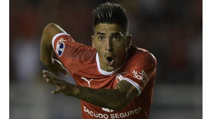 Independiente sufrió y erró, pero ganó por Sudamericana para desahogarse