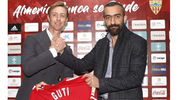 Guti, DT del Almería, podría ser despedido por salir de fiesta con sus jugadores