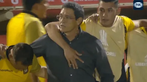 Video: la reacción del DT de The Strongest tras el penal de Blackburn