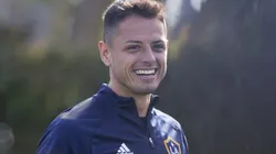 Chicharito recibió su visa de trabajo y podría debutar pronto