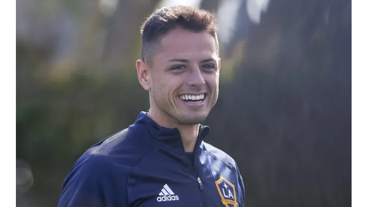 Chicharito recibió su visa de trabajo y podría debutar pronto