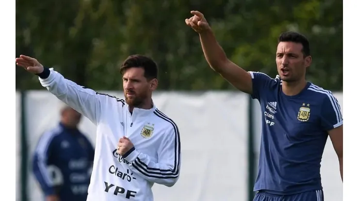 Scaloni: "En la selección, Messi está como en el Barcelona"