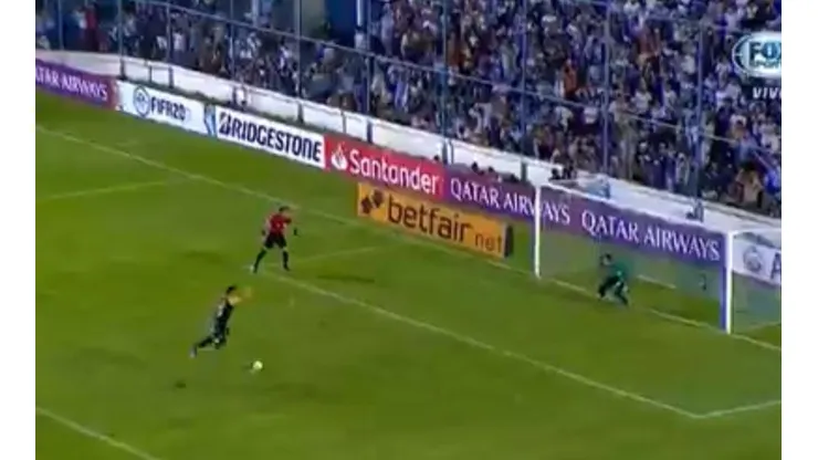 Video: Blackburn pateó el penal más vergonzoso de la Copa Libertadores