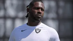 Cada vez más solo: renunció la abogada de Antonio Brown.