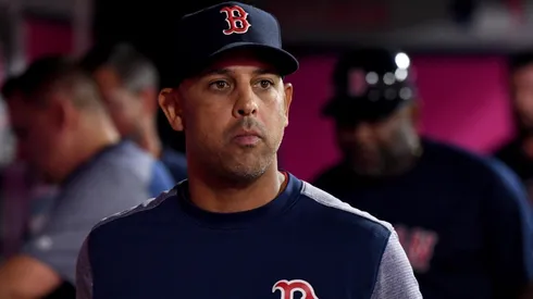 Reporte: Álex Cora y Dodgers alertaron Nationals sobre trampa de Astros