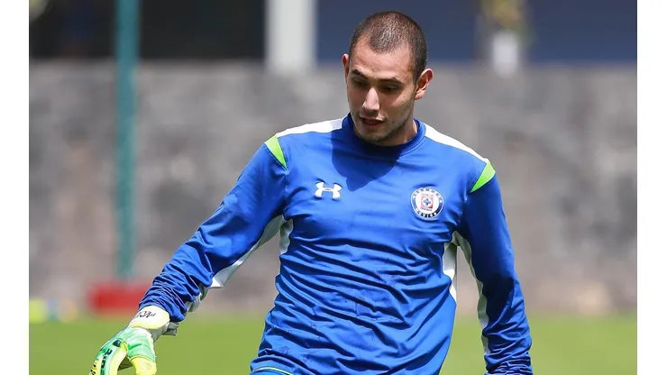 Jair Pelaez pasó de atajarle penales a Porto a jugar en la tercera de méxico.