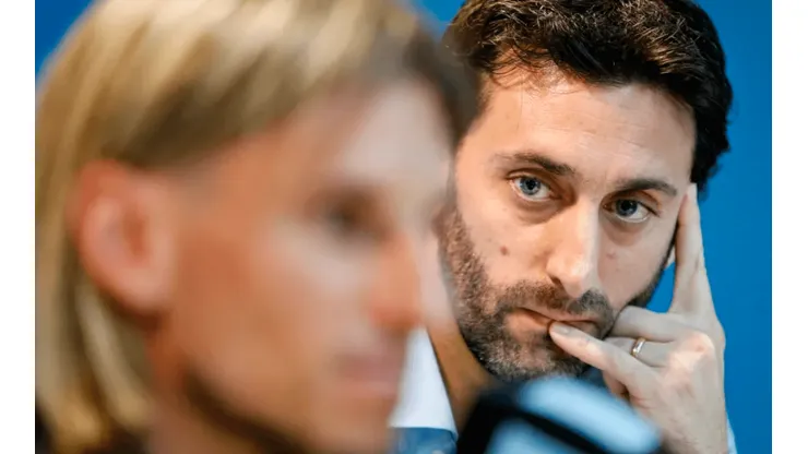 Closs Continental: Diego Milito analiza irse de Racing