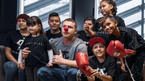 El boxeador ayudará a la institución Nariz Roja.