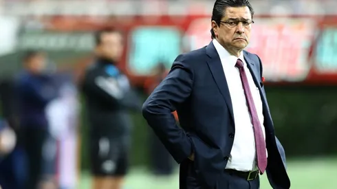 Joshúa Maya le puso un ultimatum a Tena en Chivas