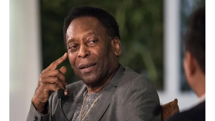 Pelé, uno de los mejores jugadores de toda la historia.