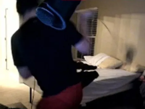 ¡Rompió todo! Streamer destroza su mando luego de una partida de Fortnite