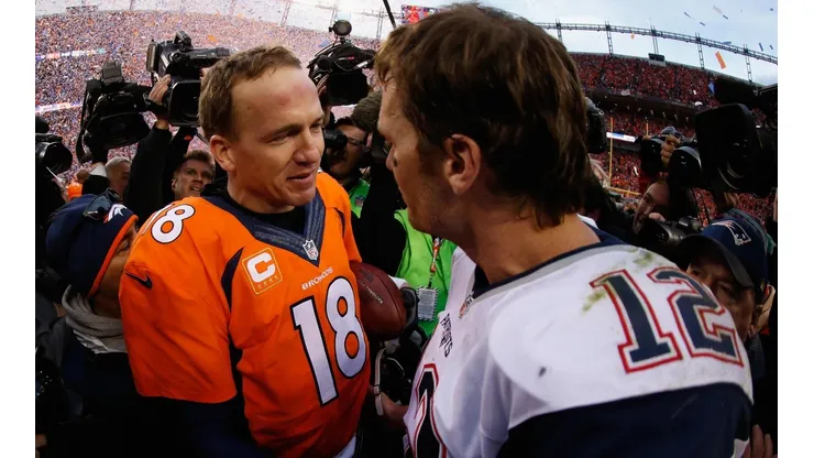 Todo entre amigos: Tom Brady se burló de Peyton Manning con un tuit épico