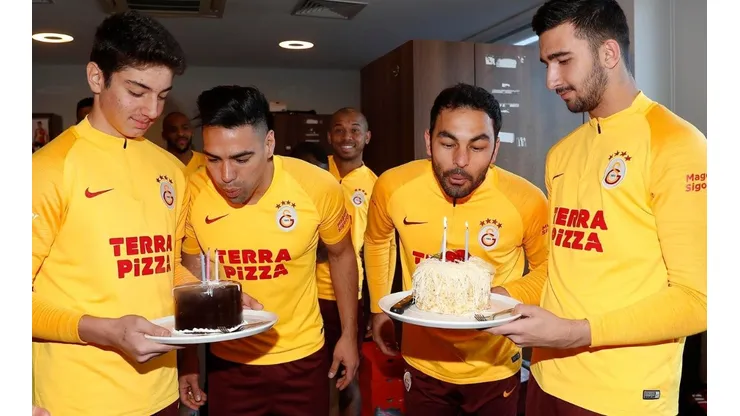 Falcao cumple 34 años y el mundo del fútbol felicita al goleador