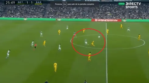 Guido Rodríguez recuperó el balón e inició la jugada para el 2-1 del Betis sobre Barcelona