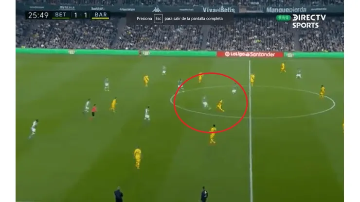 Guido Rodríguez recuperó el balón e inició la jugada para el 2-1 del Betis sobre Barcelona