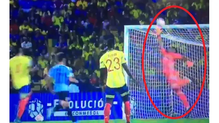 Así fue el tercer golazo que le clavó Uruguay a Colombia en el Preolímpico.