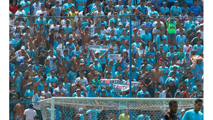 La hinchada de Cristal se hace llamar Extremo Celeste.