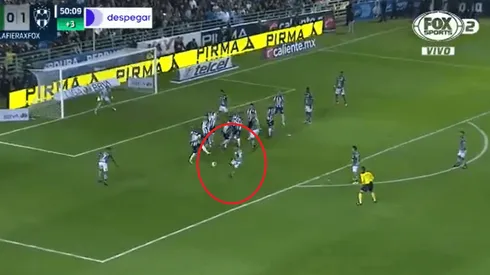 Montes salvó al silbante y empató el partido ante Monterrey