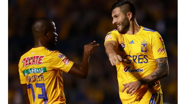 Gignac y Valencia, los grandes protagonistas de la noche,