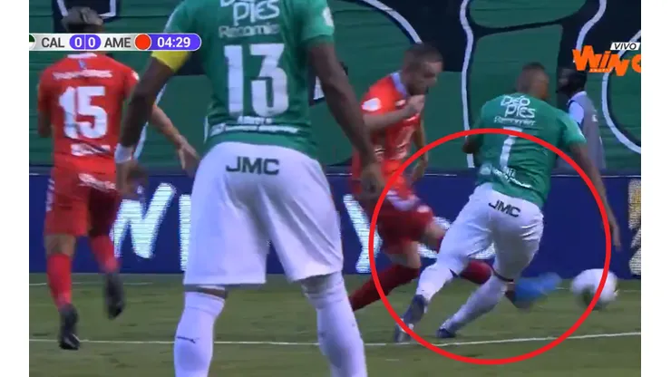 Otra vez la torpeza de Jaramillo: penalti y gol del Deportivo Cali