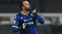 El festejo goleador del eterno Giampaolo Pazzini.