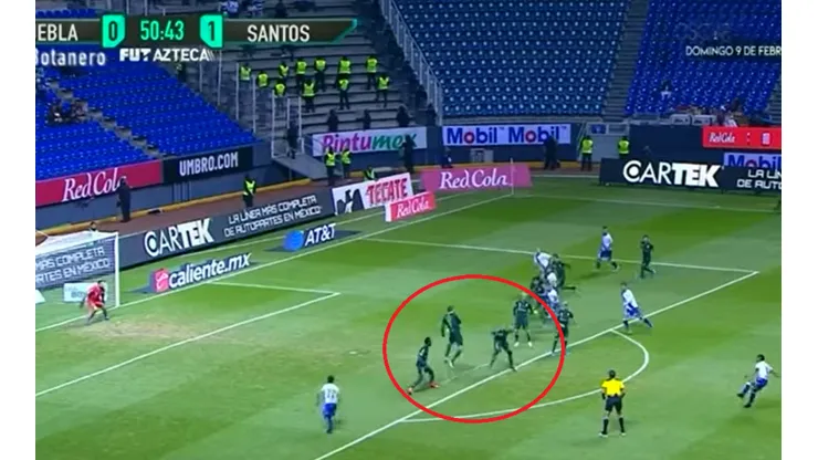 ¡Insólito! La barrera se abrió totalmente y Puebla le empató a Santos