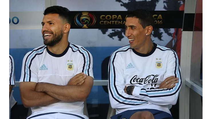 Agüero subió una foto a Instagram y Di María le comentó con una explosión de emojis