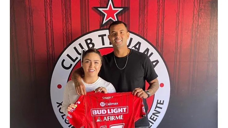 Un hincha de Boca criticó a Cardona y su esposa le respondió en Instagram