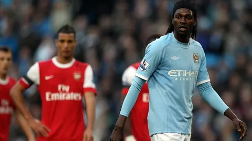 Foto de Emmanuel Adebayor cuando jugaba en el City.