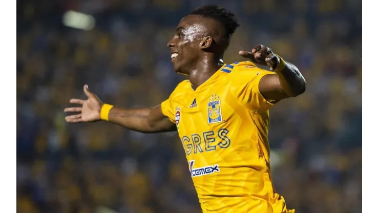Julián Quiñones en Tigres