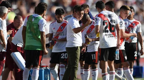 Foto de Marcelo Gallardo con los jugadores de River.